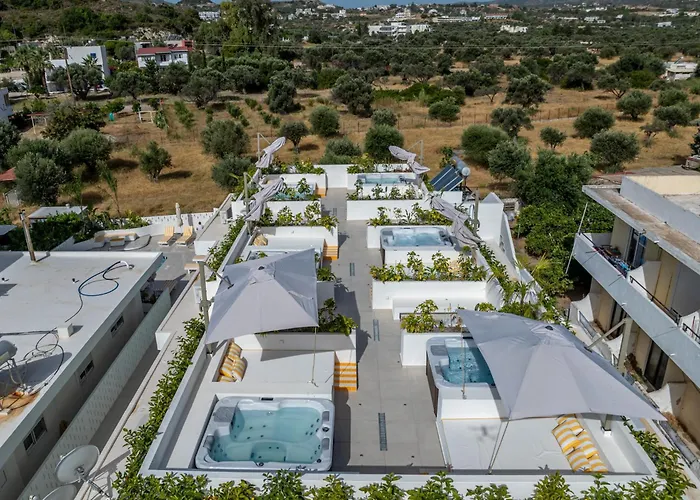 Aparthotel Patricia 4*