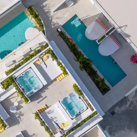 Patricia Apartahotel