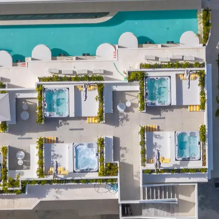 Patricia Apartahotel