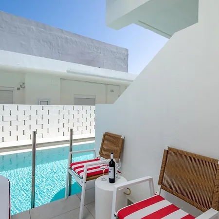 Apartahotel Patricia 4*