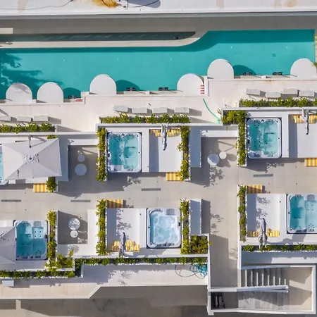 Apartahotel Patricia 4*